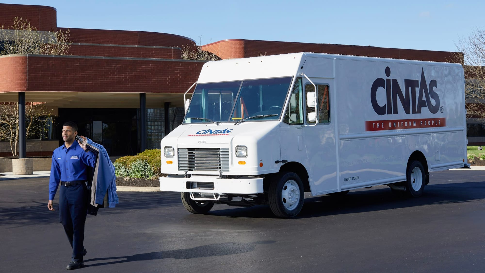 Honda's Recycled Cintas Uniforms Hit the Road in New Vehicles - ESG News
